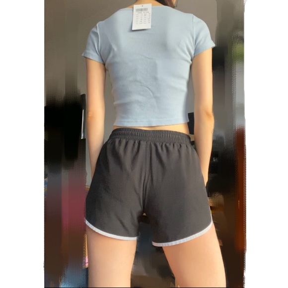 Brandy Melville zelly top - Picture 2 of 3